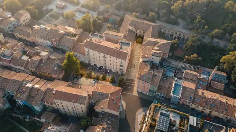 Piazzale Serventi — immagine 1 di 8